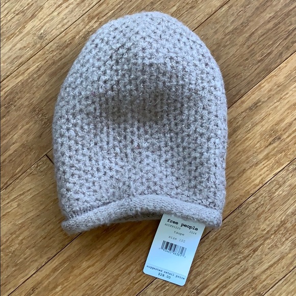 NEW FREE PEOPLE Women’s Knit Hat Cap sz OS - Picture 2 of 2